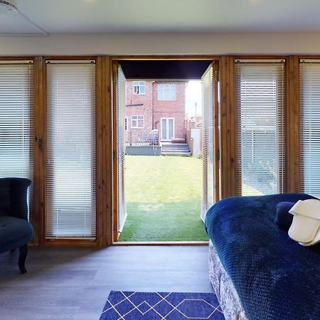 Cosy 1 Bed Garden Lodge Close To Nottingham City Centre - Free Parking & Wifi Eksteriør bilde